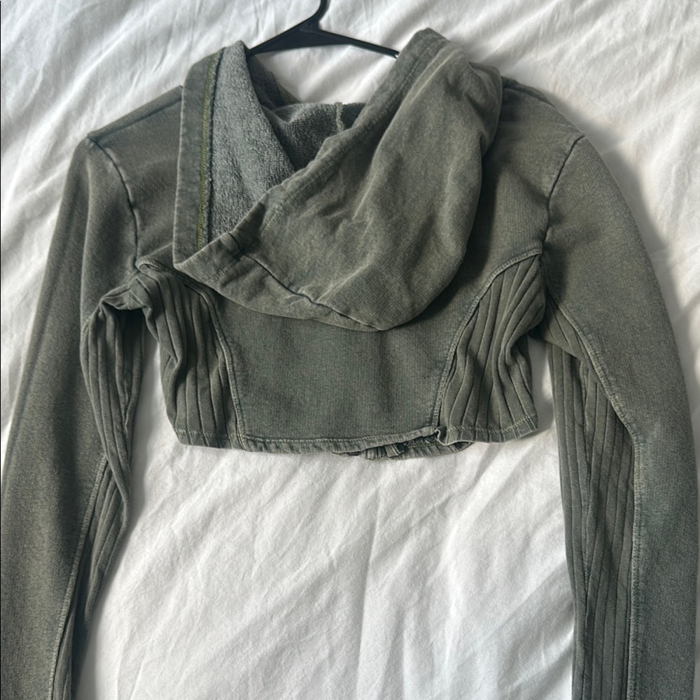 Cropped Jacket - Picture 4 of 4